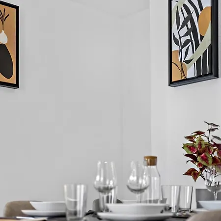 Apartment Luxomes - Spacious For 4 - Kitchen - Parking Ingolstadt