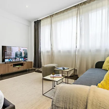 Apartment Luxomes - Spacious For 4 - Kitchen - Parking *