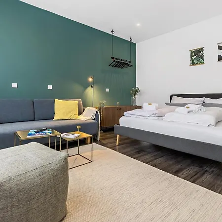 Luxomes - Spacious For 4 - Kitchen - Parking Apartment